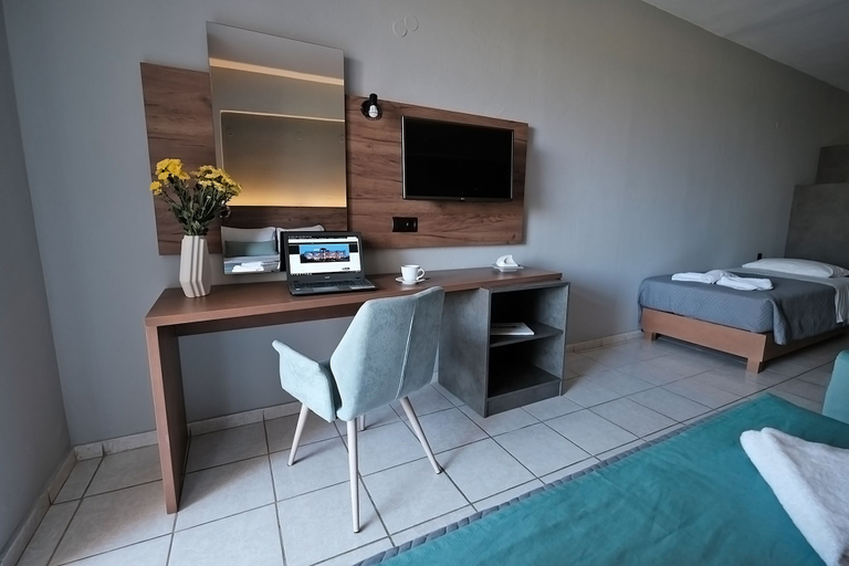 Bedroom 5, Poledas Apartments, Crete