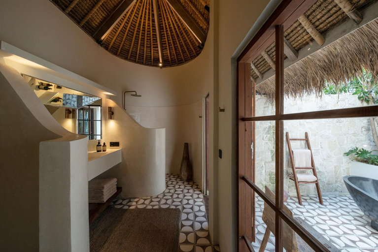 Others 3, Villa Xanadu, Badung