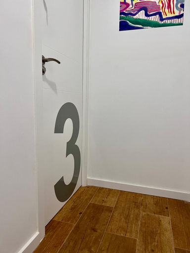 Others 5, Hostel Sacromonte, Madrid