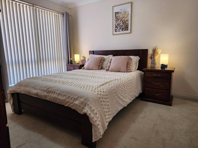 Bedroom 4, The Golfers Rest., Kalgoorlie/Boulder