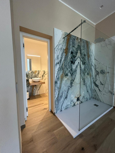 Others 4, Breccia Nel Mare, Massa Carrara