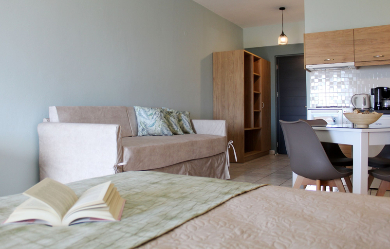Bedroom 3, Poledas Apartments, Crete