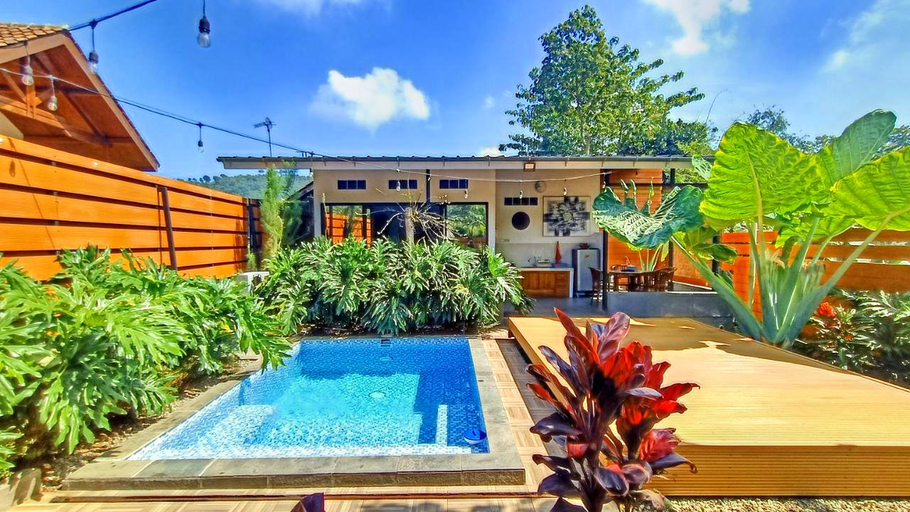Anteng Villa Room Type - Romantic Cabin