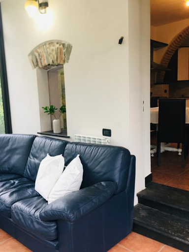 Others 4, La casa di Giulia Apartment with air conditioning, wifi and private parking, Genova