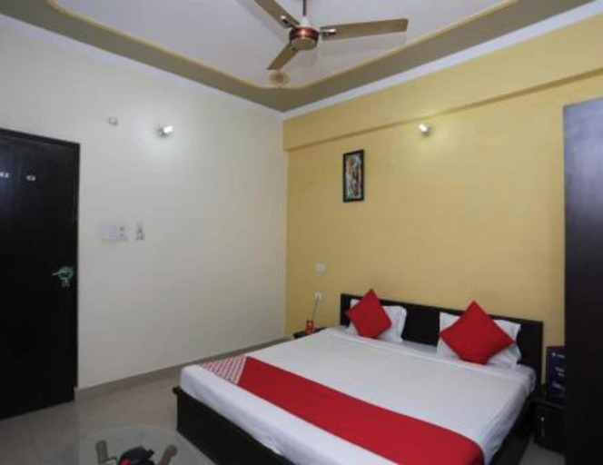 Bedroom 4, Hotel S K Palace, Lucknow