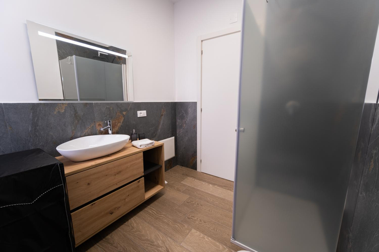 Bathroom 3, Matilde’s Holiday House, Palermo