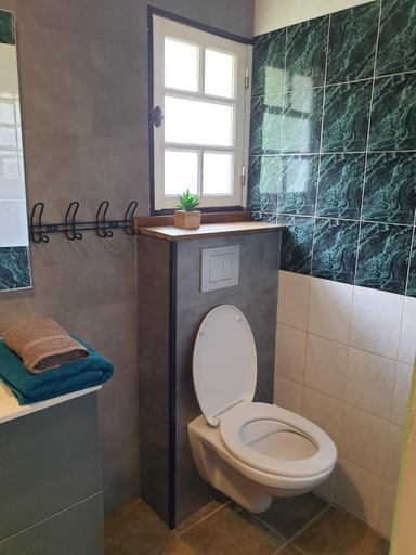Bathroom 1, La Campierelle, Salazie