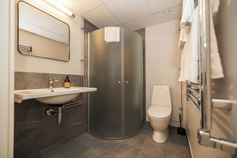 Bathroom, Barken Lodge, Smedjebacken