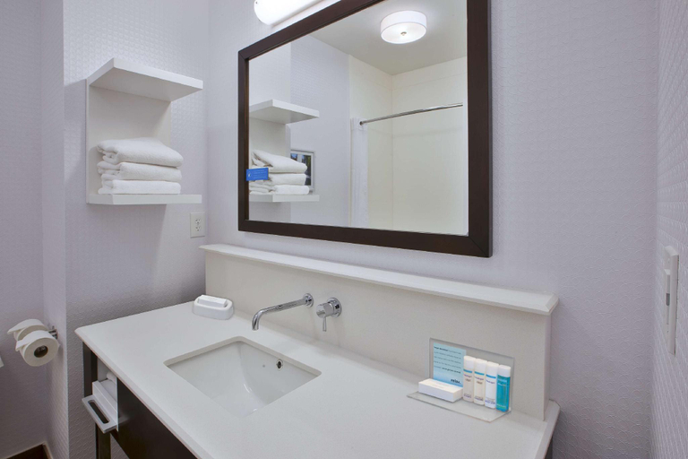 Bathroom 15