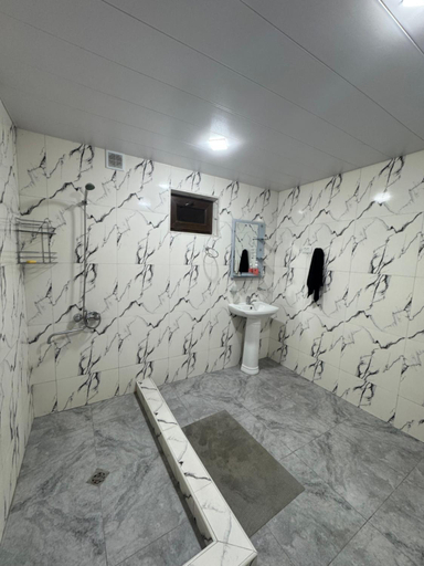 Bathroom, Aren Guest House