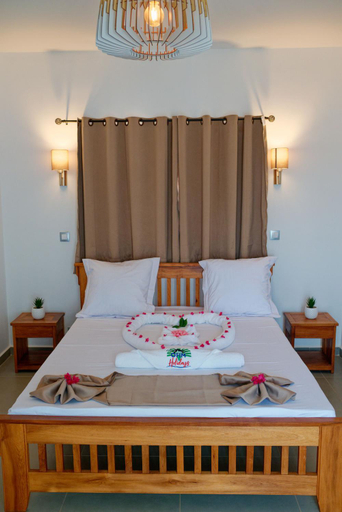 3, Ofim Holidays, Analamanga