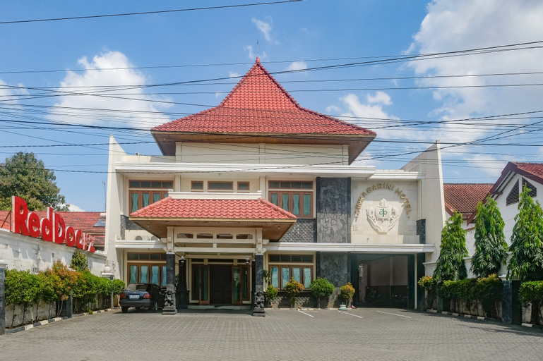 Exterior & Views 2, RedDoorz near XT Square Yogyakarta, Yogyakarta
