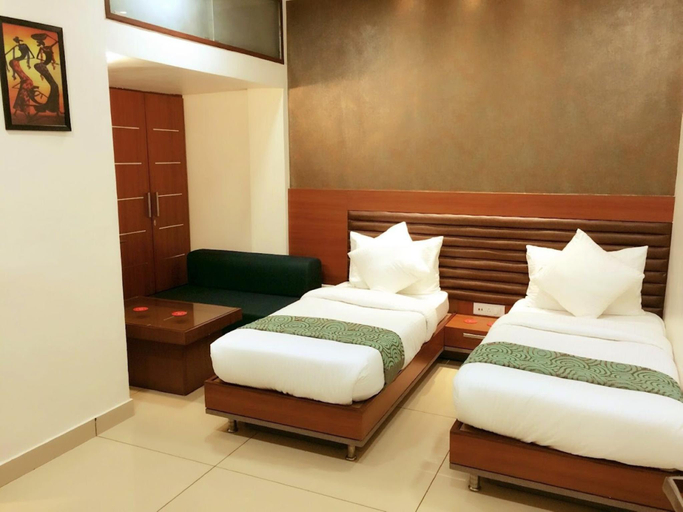 Bedroom 2, Goroomgo 24x7 Inn Jalandhar, Jalandhar