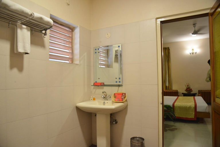 Bathroom 4, Hotel Pai Vista K R Road , Bangalore