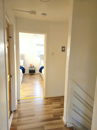 Others 5, Spacious Haven with Free Parking, South Lanarkshire