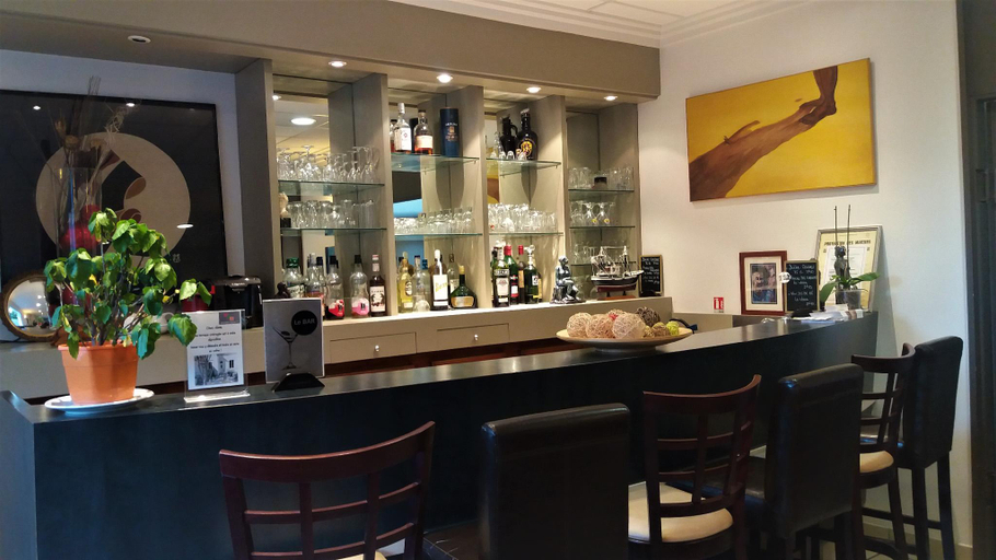 Food & Drinks 4, Hotel Savary, Charente-Maritime