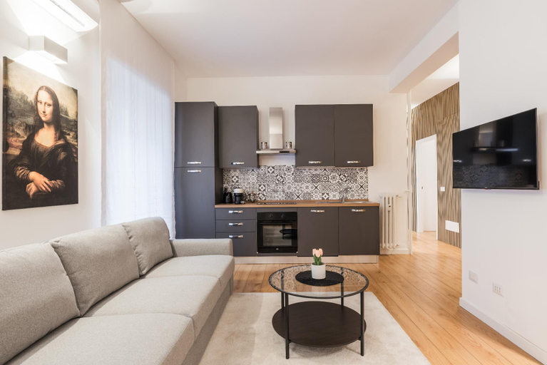 Others 3, THE FIFTH Properties, Rome