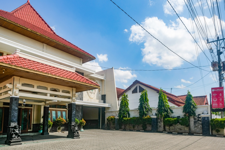 Exterior & Views 2, RedDoorz near XT Square Yogyakarta, Yogyakarta