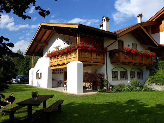 Others 4, B&B Ai Larici, Trento