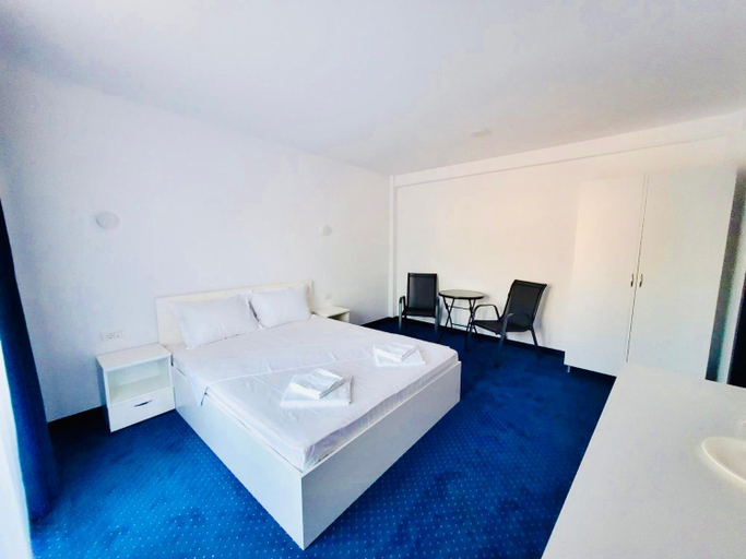 Others 5, Laguna Grey, Mangalia