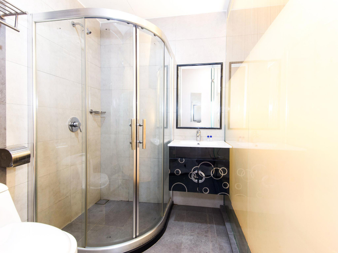 Bathroom 4, Hotel O 340 Comfort Hotel, Klang