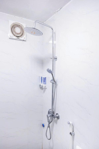 Bathroom 3, Hai Yen Hotel - 109 Tran Duy Hung, Cầu Giấy