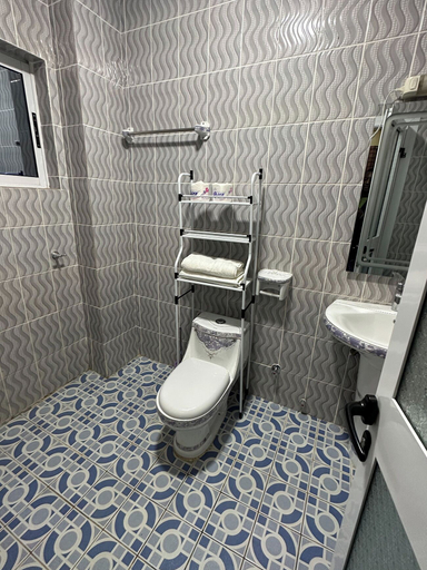 Bathroom, Primeshare Luxury Apartments -3 bedrooms, Mfoundi