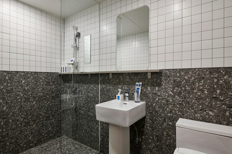 Bathroom 5, Just Stay Hotel Asan City Hall Branch, Asan