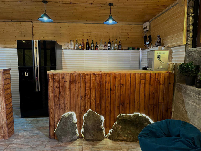 Food & Drinks 4, Rakursi, Kazbegi