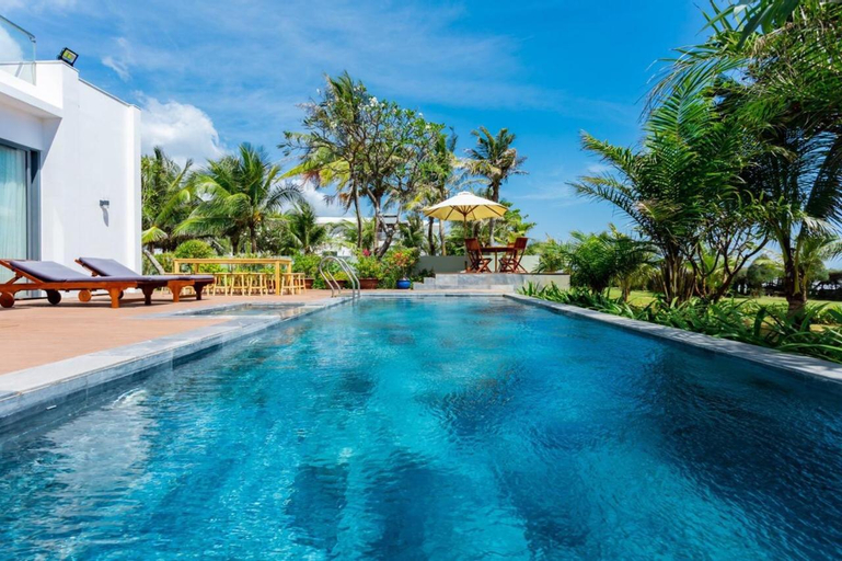 Swimming Pool 7