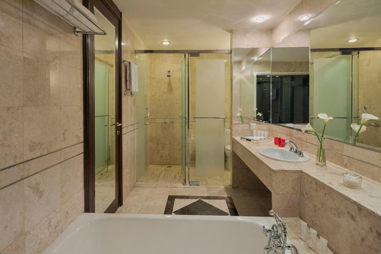 Bathroom 27