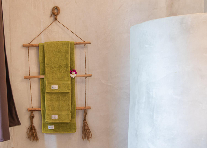 Bathroom 4, Pingwe Beach Apartments, Kati