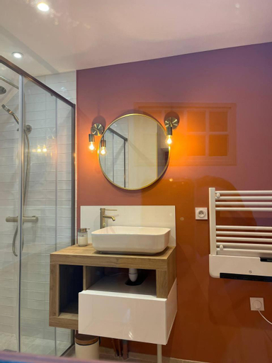 Bedroom 3, Les clos de Givry - Clos Theodore - Appartement 88m2 climatise avec sauna et petite terrasse, Saône-et-Loire