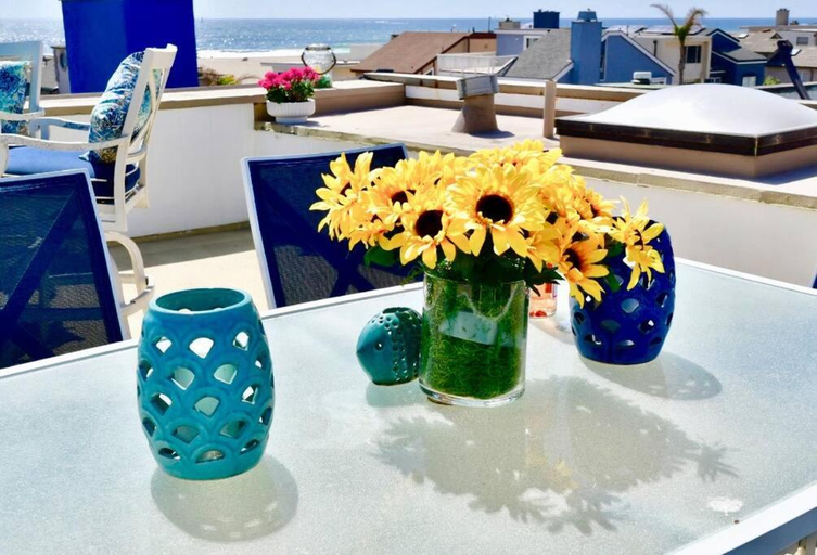 Food & Drinks, Beach House located in quiet community., Ventura