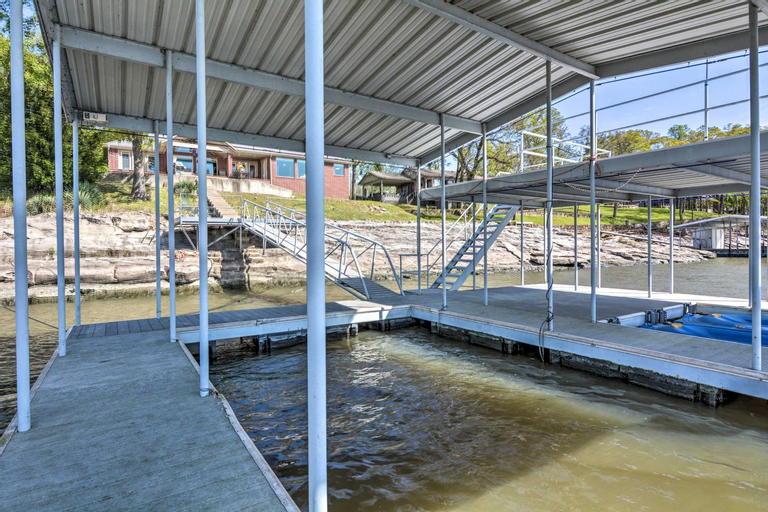 Sport & Beauty, Spectacular Duck Creek Waterfront Retreat with Dock!, Delaware