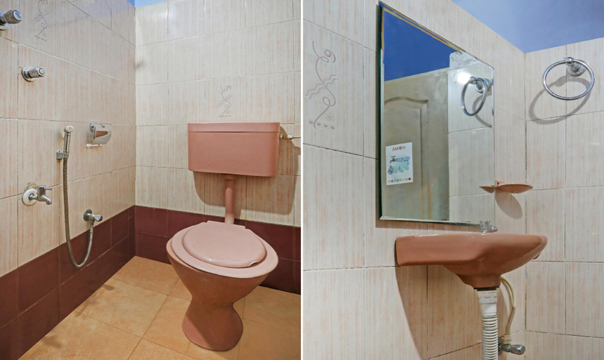 Bathroom 4, Hotel Allaranda Homestay, Kodagu