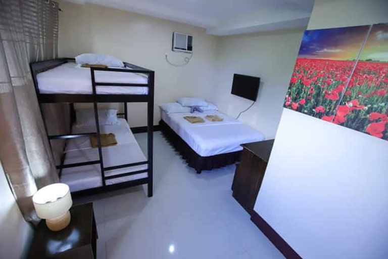 Bedroom 4, Marco’s Tourist Inn By Reddoorz, Ormoc City