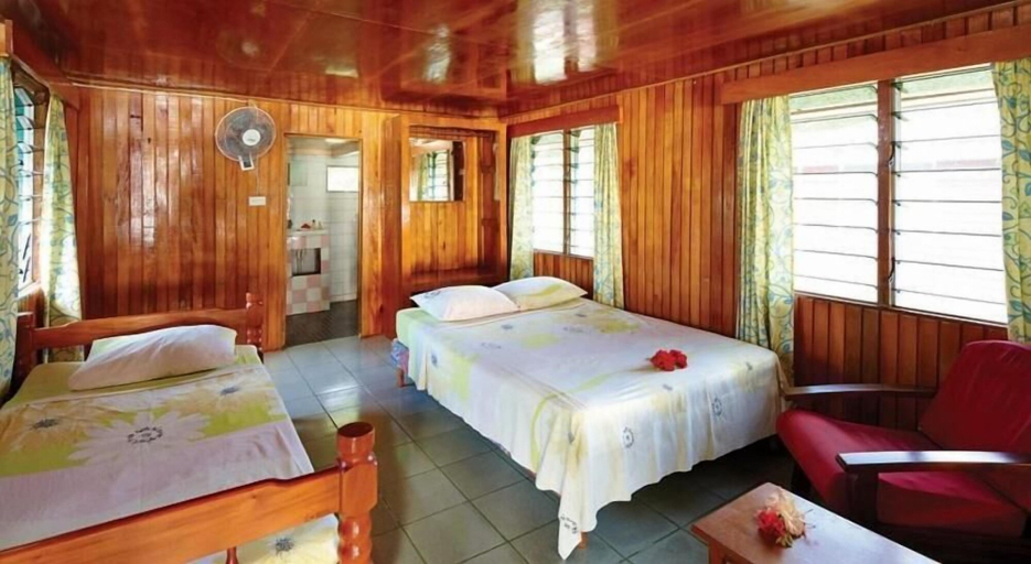 Bedroom, Korovou Eco Lodge, Ba