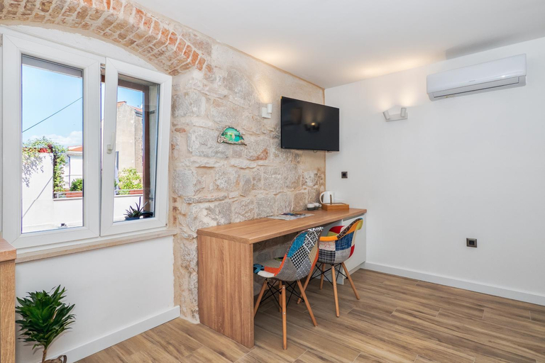 Others 4, Sweet rooms LuRi, Split
