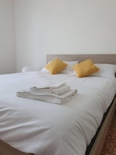 Bedroom 1, Casa Girasole, Genova