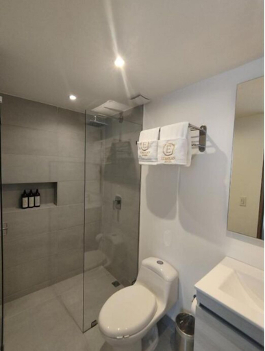 Bathroom 4, Eurolan 72, Santafé de Bogotá