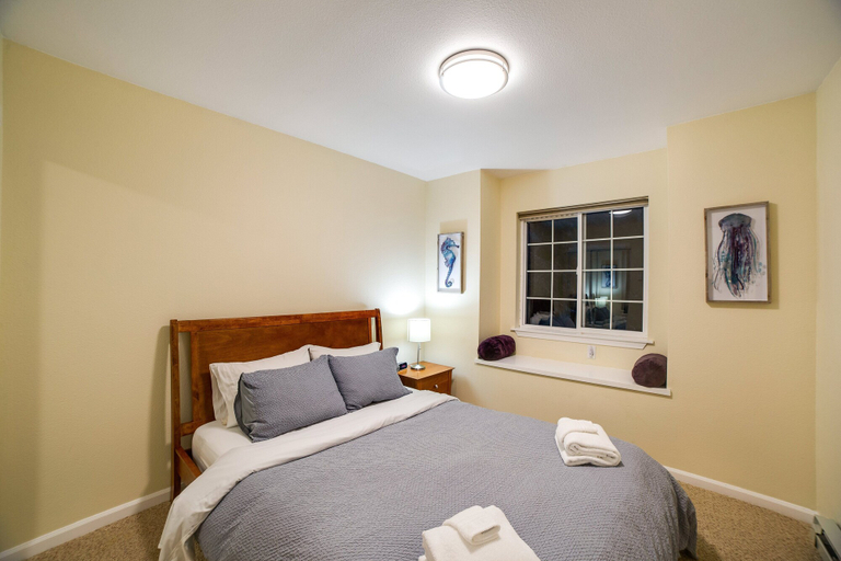 Bedroom 3, 62SL - Hot Tub - WiFi - Fireplace - Pets Ok - Sleeps 6, Whatcom