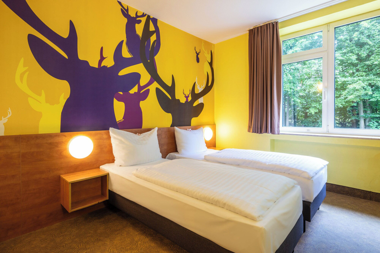 Bedroom 2, Raststättenhotel Göttingen-West, Göttingen