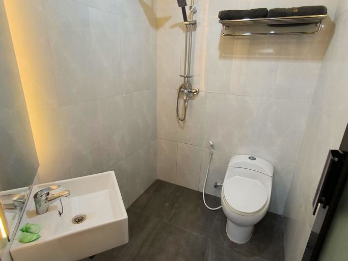Bathroom 26