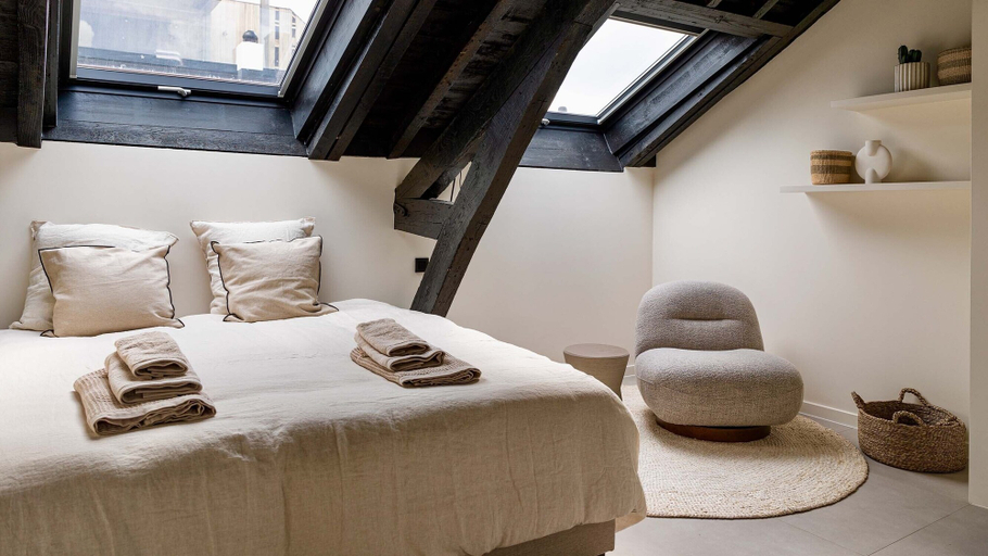 Bedroom 5, De Gulden Poorte, a LXRYHOME Hotel Collection, Antwerpen