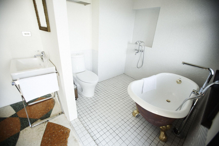 Bathroom 5, Your Fun Apartment, Tainan