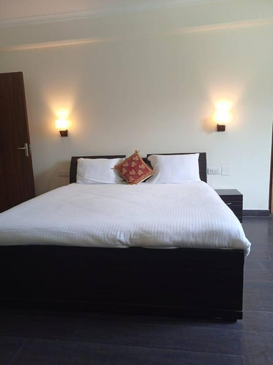 Aloha on the Ganges River & Mountain View 2 BR condo with pool F-305 by Almost Heaven, Garhwal