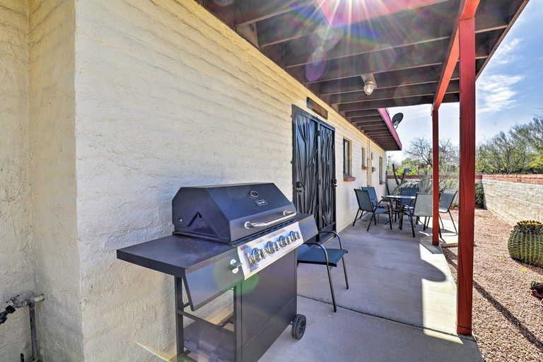 Food & Drinks, Bright Tucson Home w/ Patio By Rillito River Path!, Pima