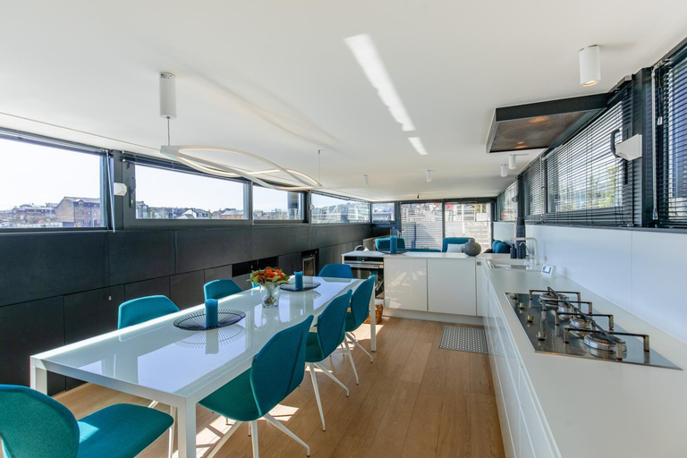 Food & Drinks 4, Peniche de prestige a Namur avec vue sur la Citadelle - A l'Abordage - By Voyages Copine, Namur