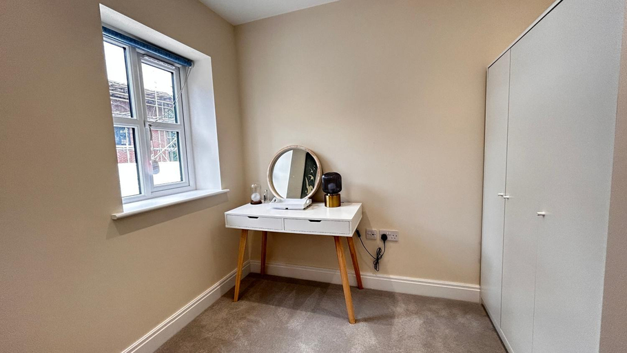 Others 4, Newbuild, 3 Bedroom house with free parking, Hampshire